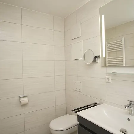 Apartamento Rex Rugia Fewo12-6 Mit Schwimmbad Und Saunanutzung Im Ahoi-erlebnisbad Sellin Lobbe