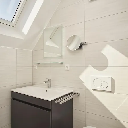 Apartamento Rex Rugia Fewo12-6 Mit Schwimmbad Und Saunanutzung Im Ahoi-erlebnisbad Sellin *